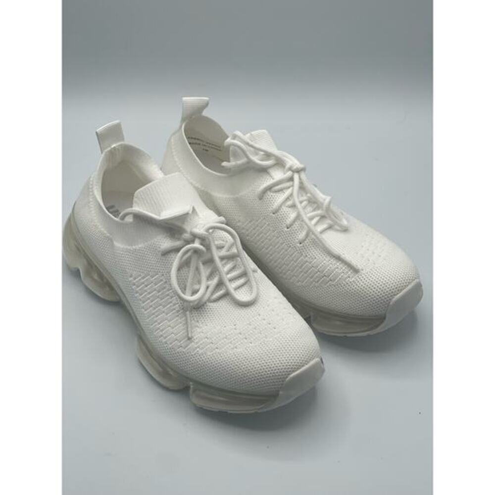 J/Slides White Knit Aero Sneaker Women’s Size‎ 7